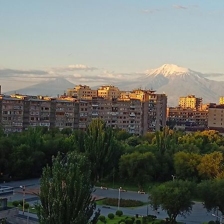 Umba Apartment N5 - Balcony And Mount Ararat View Jerevan Eksteriør billede